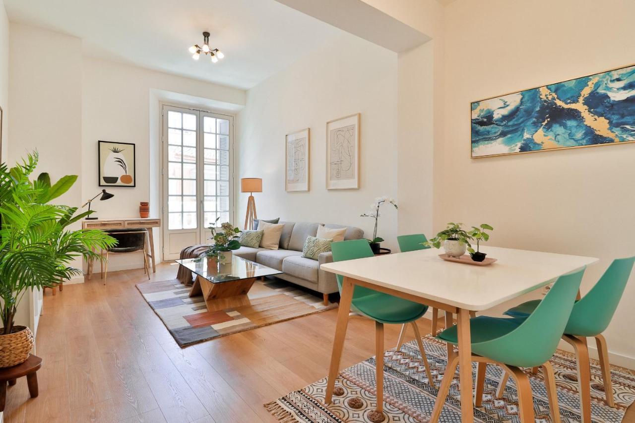 C74 - Marvelous 3 Bedroom Apartment In Historical Málaga Kültér fotó