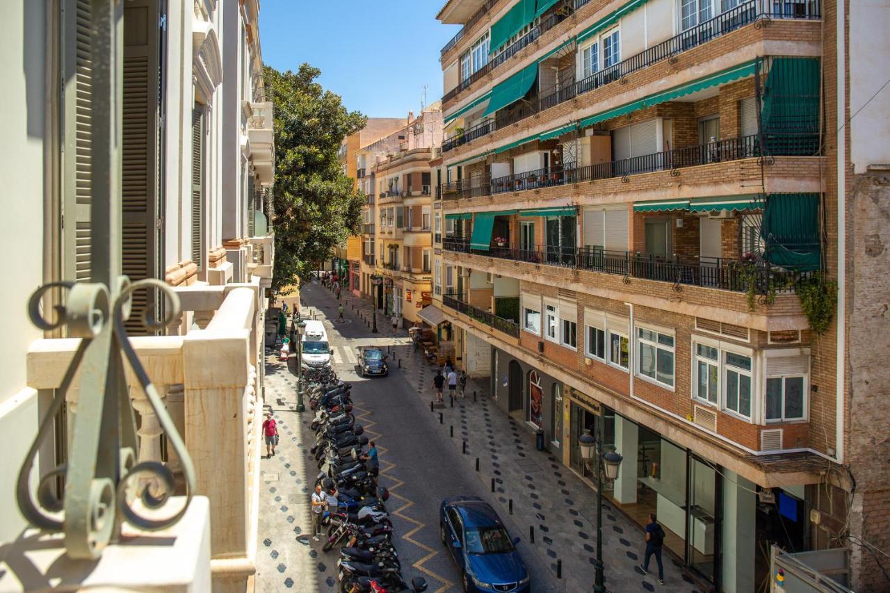 C74 - Marvelous 3 Bedroom Apartment In Historical Málaga Kültér fotó