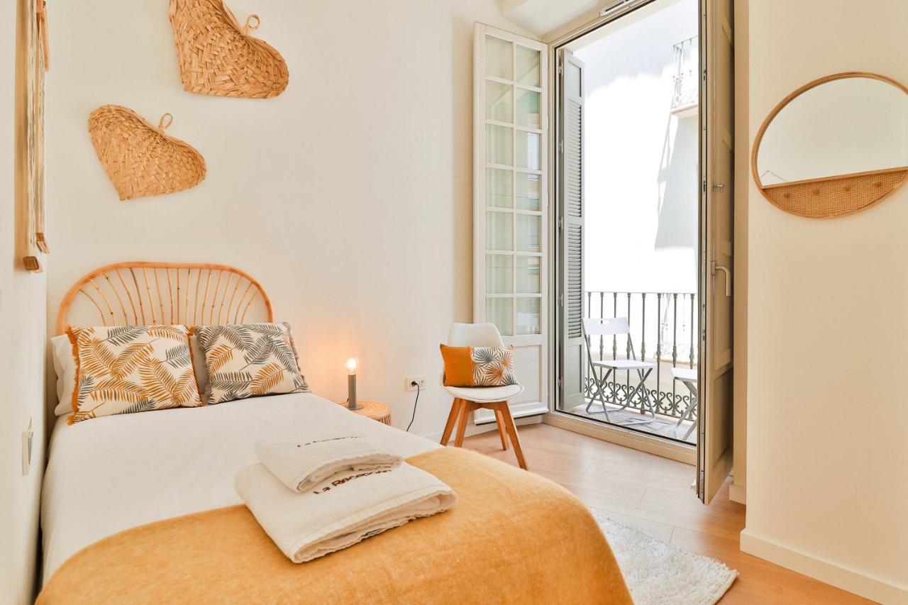 C74 - Marvelous 3 Bedroom Apartment In Historical Málaga Kültér fotó