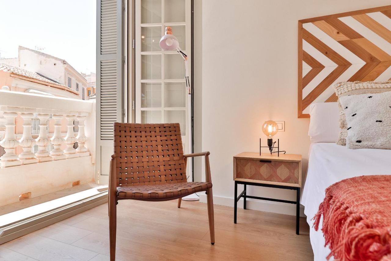 C74 - Marvelous 3 Bedroom Apartment In Historical Málaga Kültér fotó