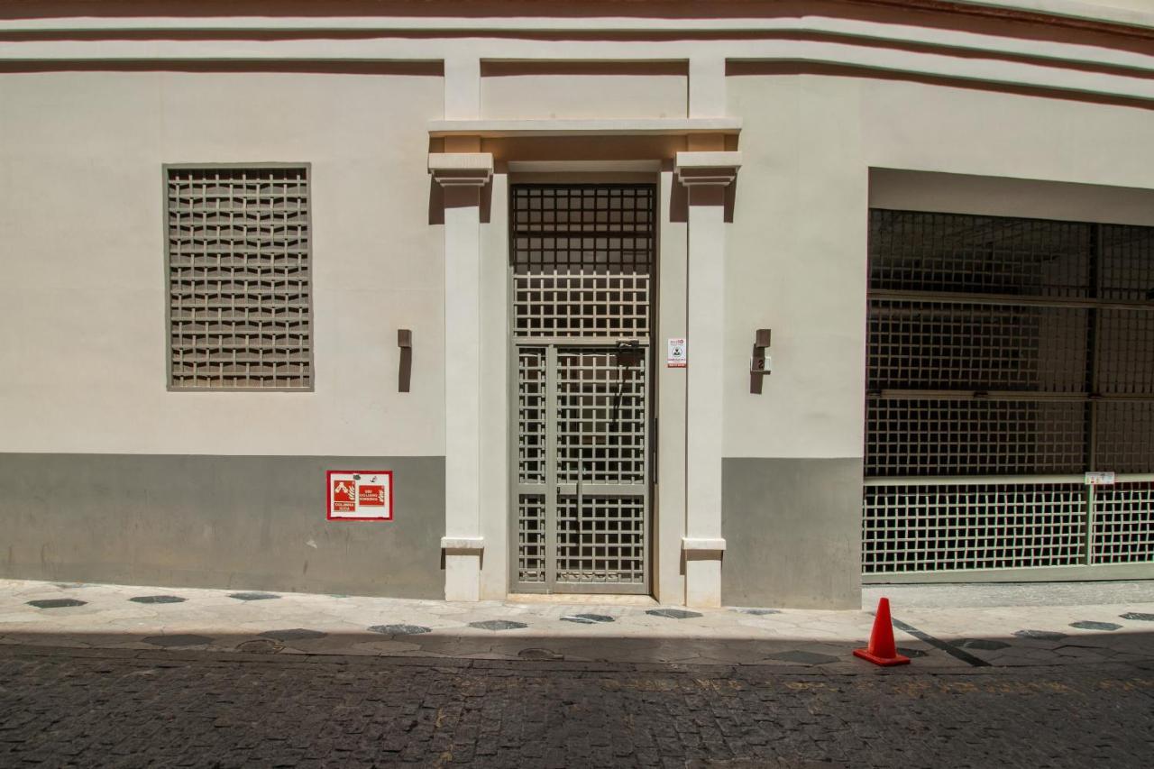 C74 - Marvelous 3 Bedroom Apartment In Historical Málaga Kültér fotó