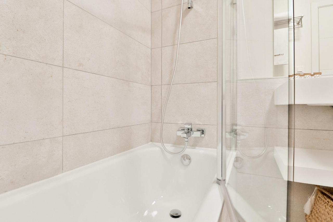 C74 - Marvelous 3 Bedroom Apartment In Historical Málaga Kültér fotó