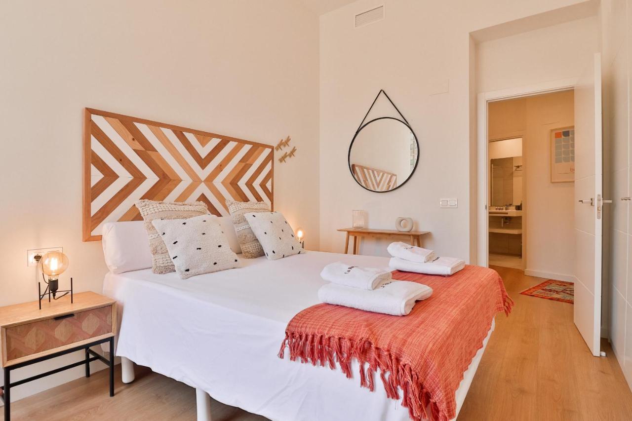C74 - Marvelous 3 Bedroom Apartment In Historical Málaga Kültér fotó